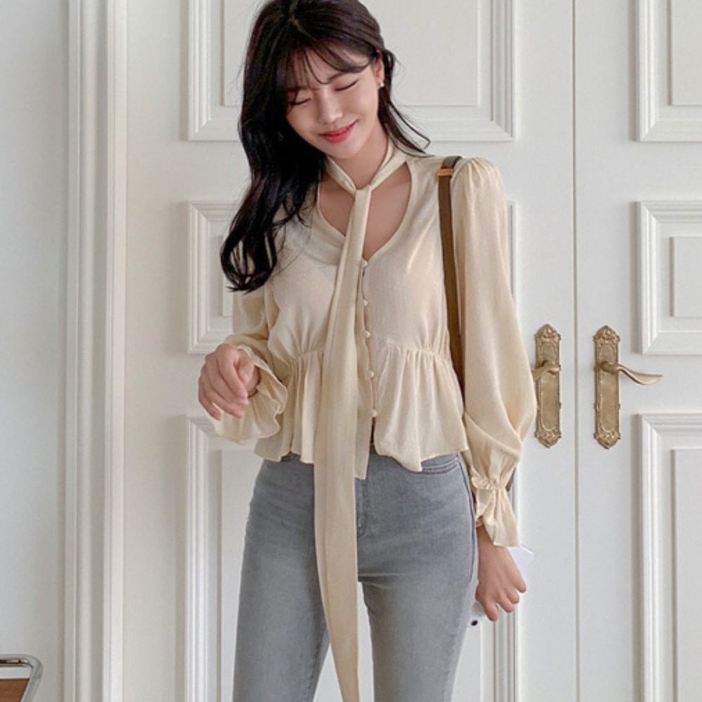 Shirring Tie Blouse